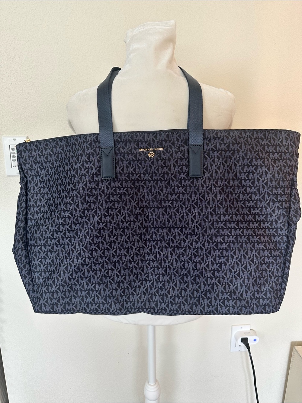 Michael Kors Logo Jet Set Packable Nylon Navy and Black Signature MK Tote - Picture 1 of 6